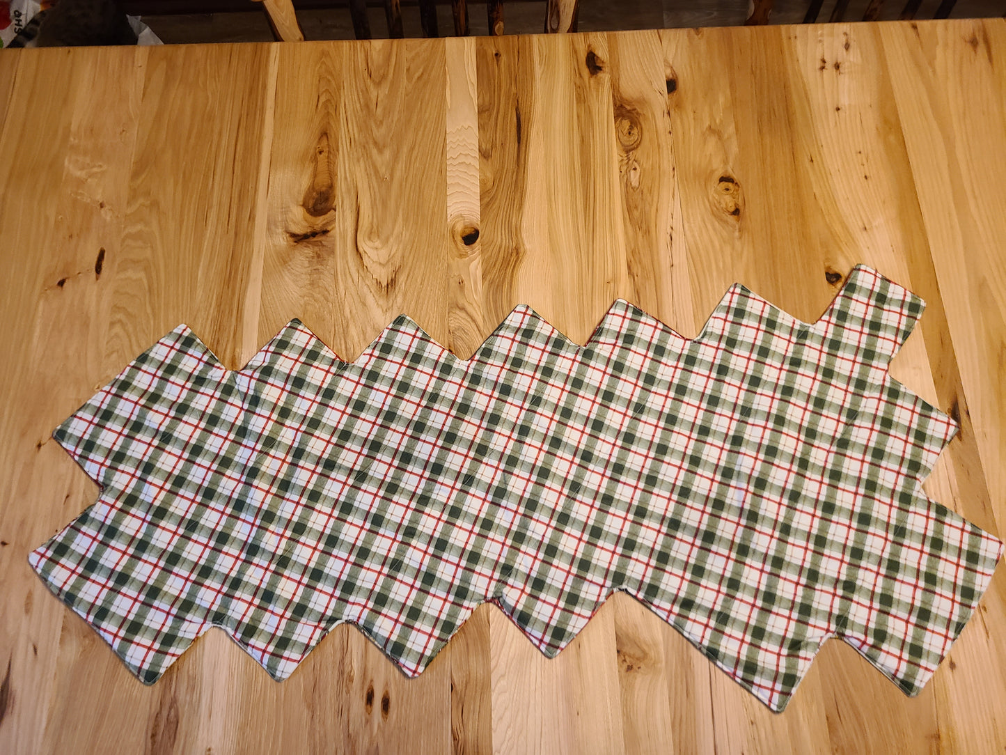 Christmas Table Runner 41.5 " x 16.5"