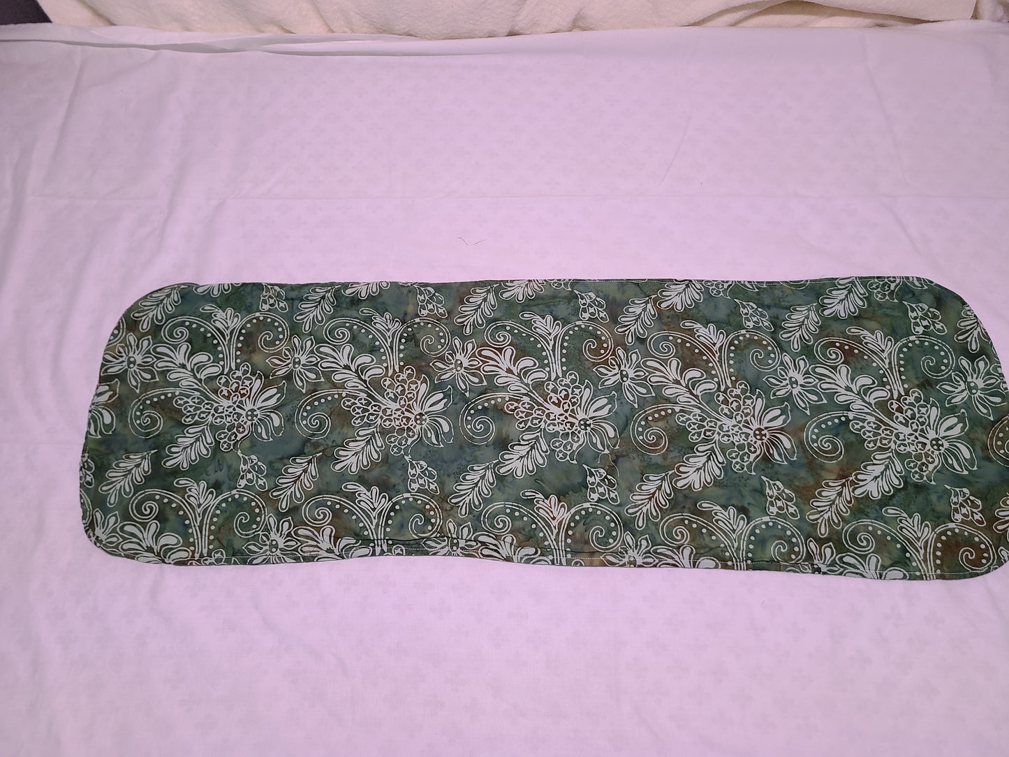 Table Runner green Batik