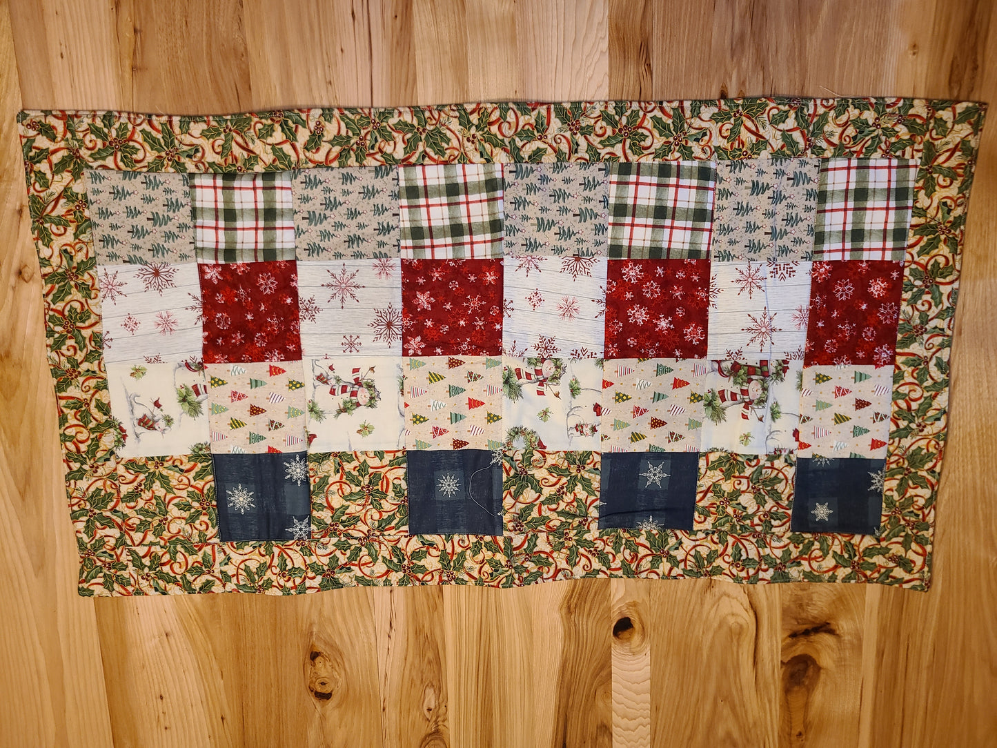 Christmas Table Runner    36" x 19.5"