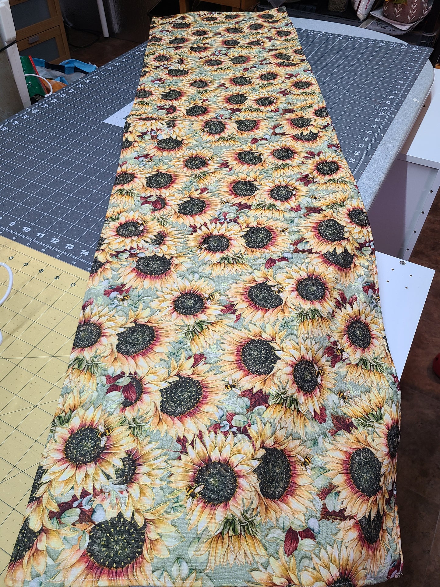 Quilted Table Runner Sunflower DBL sided