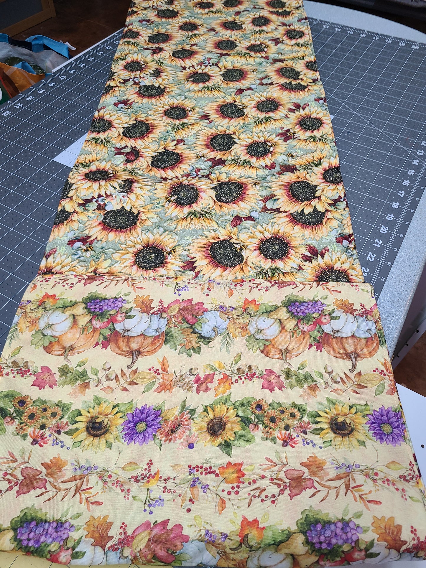 Quilted Table Runner Sunflower DBL sided