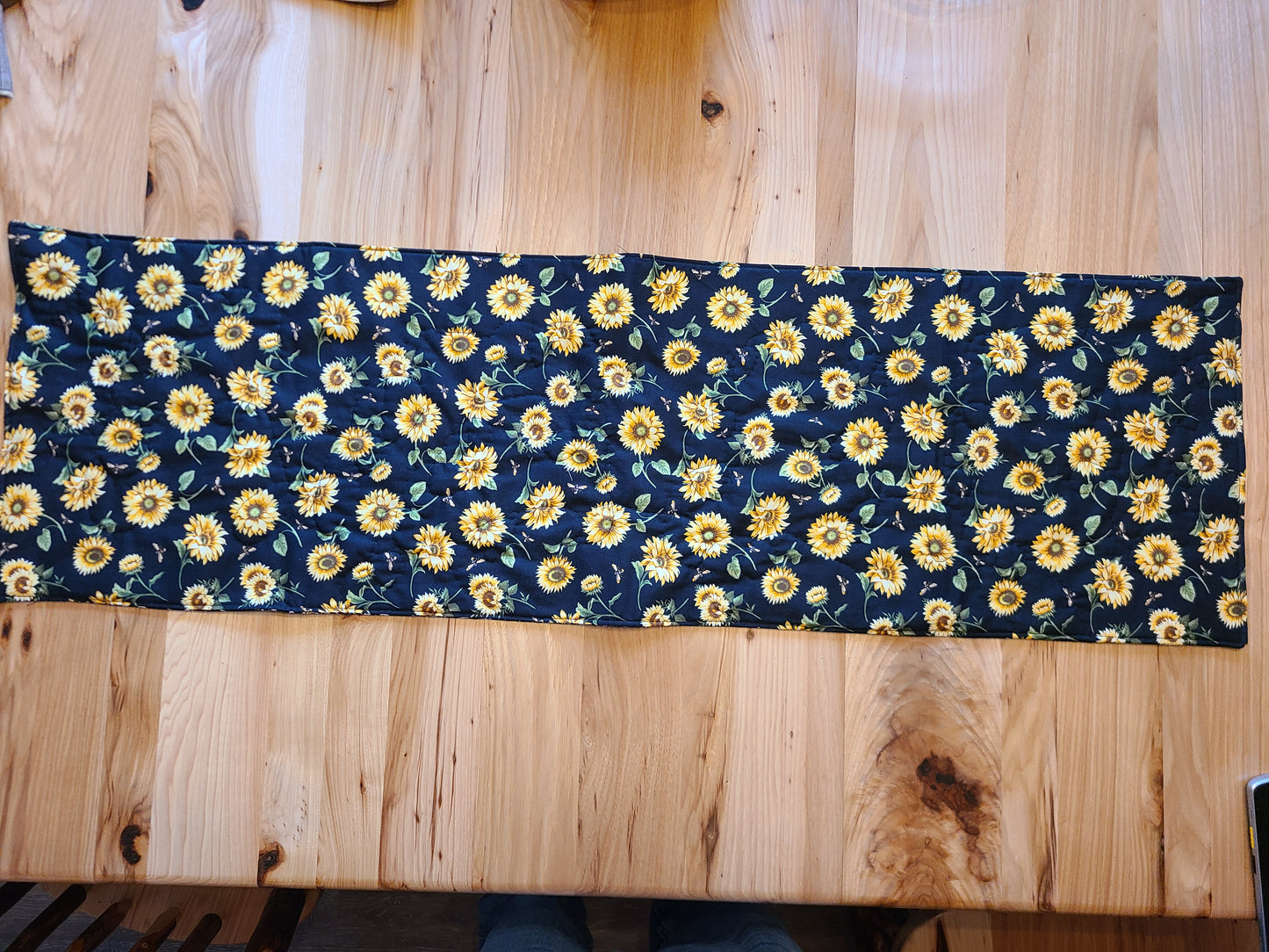 Sunflower Honey bee Table Runner