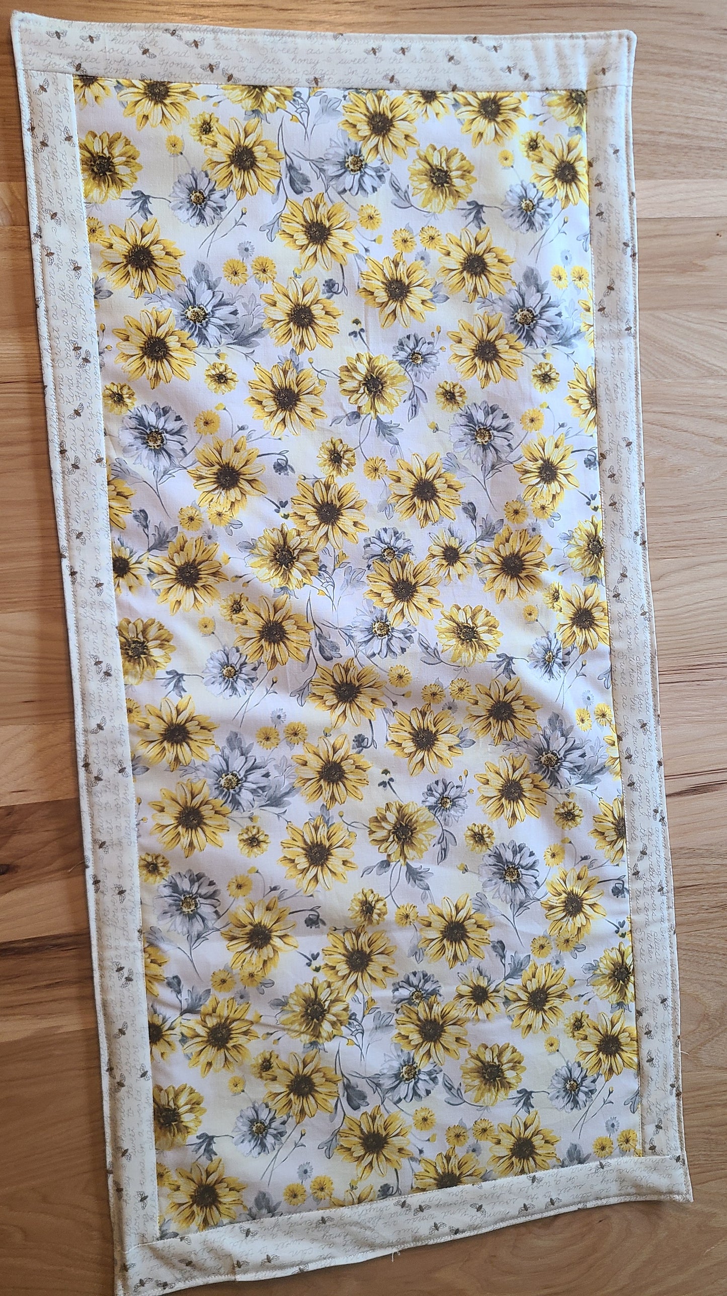 Table Runner Sunflower and Gray dbl sided