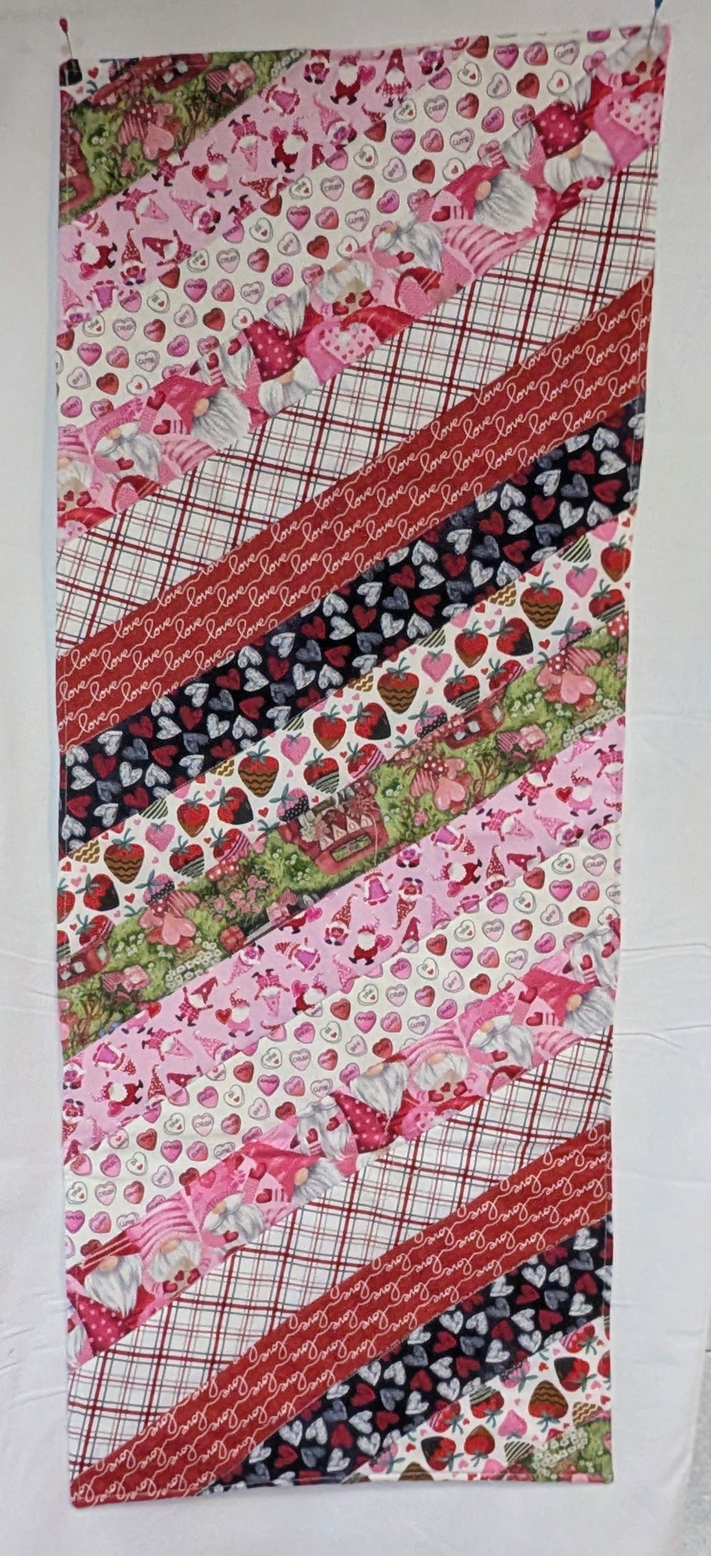 Valentine Day Table Runner
